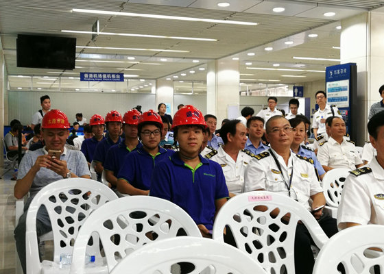抢修遭台风重创的九洲港口岸，新利(中国)xinli·官方网页版,义不容辞！